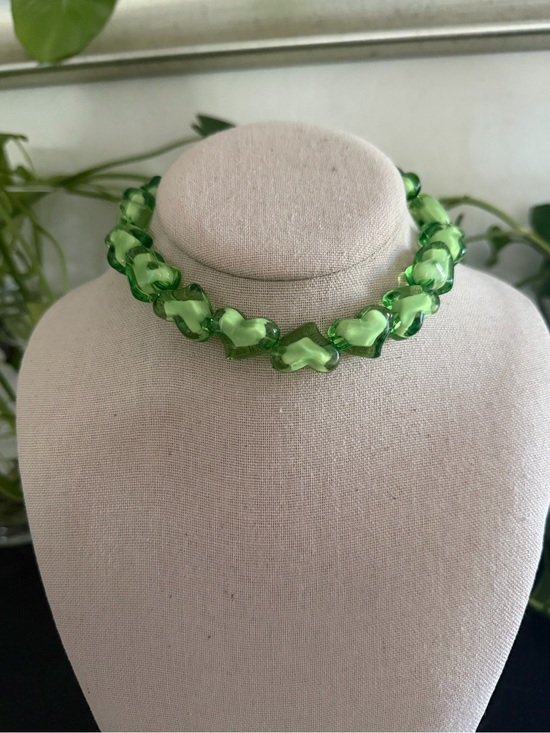 Vintage Jewelry - Vintage Chunky Green Lucite Heart Link Statement Necklace